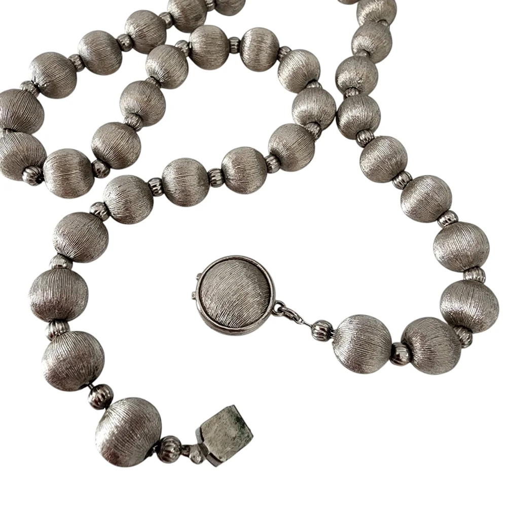 Vintage silver tone metal beads 1950s excellent condition